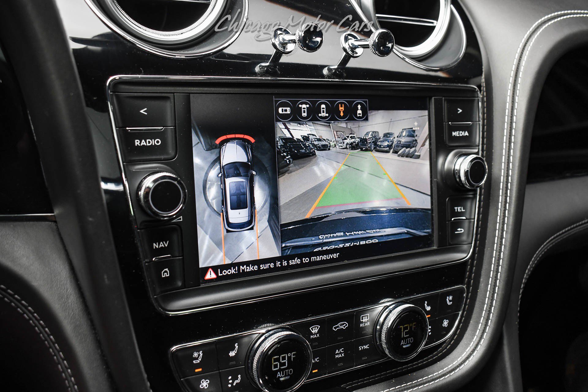 Used 2017 Bentley Bentayga AWD/4WD image 17