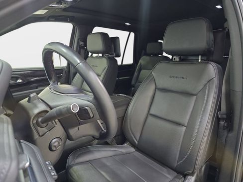 Used 2024 GMC Yukon Denali w/ Advanced Technology Package AWD/4WD image 18