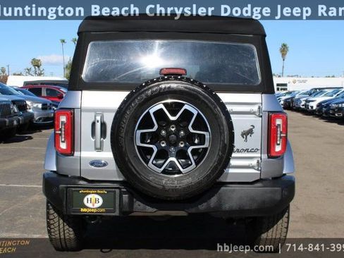 Used 2023 Ford Bronco Outer Banks image 4
