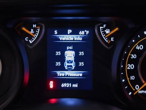 Used 2024 Jeep Wrangler Unlimited Sport AWD/4WD image 23