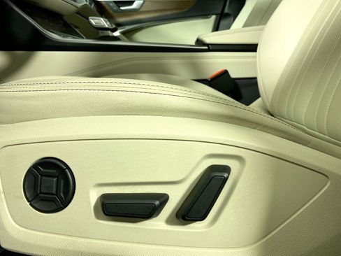 Certified 2025 Audi A6 Premium Plus w/ Premium Plus Package image 21
