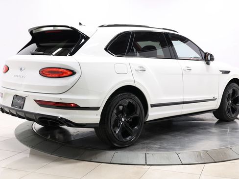 Used 2022 Bentley Bentayga AWD/4WD image 78