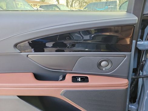 New 2026 Lincoln Nautilus Reserve image 14