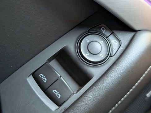 Used 2018 Chevrolet Camaro SS RWD image 21