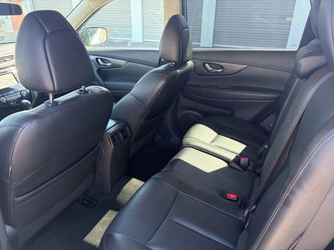 Used 2016 Nissan Rogue SL w/ SL Premium Package image 11