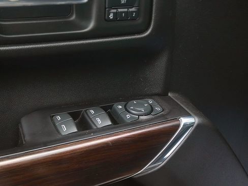 Used 2019 GMC Sierra 1500 SLT w/ SLT Premium Plus Package AWD/4WD image 15