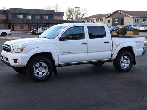Used 2014 Toyota Tacoma PreRunner image 10