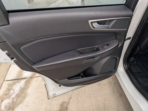 Used 2023 Ford Edge SEL image 19