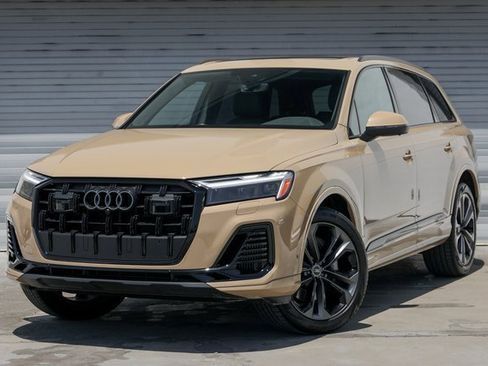 Used 2025 Audi Q7 3.0T Premium Plus w/ Premium Plus Package image 3