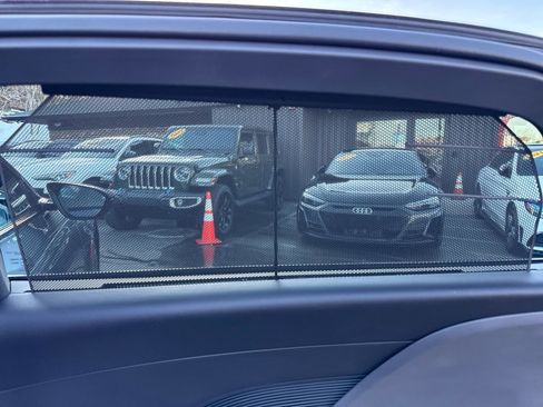 Used 2024 Lucid Air Touring image 21