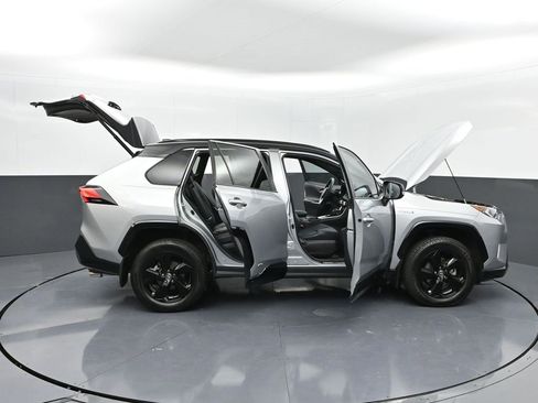 Certified 2021 Toyota RAV4 XSE w/ Carpet Mat Package (TMS) image 54