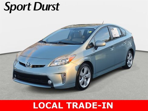 Used 2015 Toyota Prius Four image 1