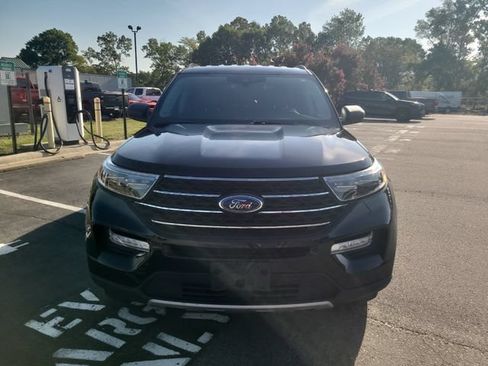 Certified 2023 Ford Explorer XLT w/ Equipment Group 202A AWD/4WD image 2