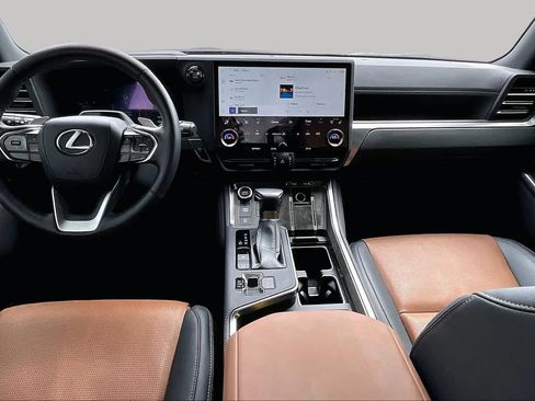 Used 2024 Lexus GX 550 w/ Accessory Package (2T) AWD/4WD image 16