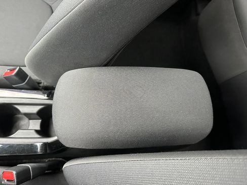 Used 2022 Toyota Corolla LE image 56