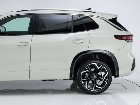 New 2026 Volkswagen Tiguan SEL R-Line AWD/4WD image 4