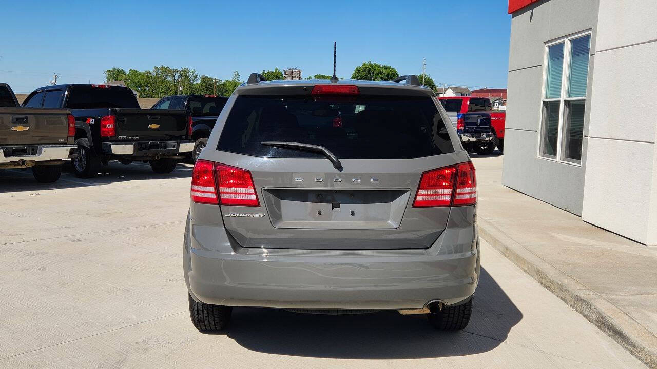 Used 2019 Dodge Journey SE FWD image 5