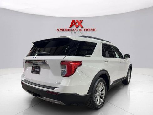 Used 2020 Ford Explorer XLT w/ Equipment Group 202A image 6