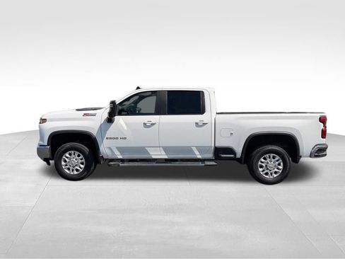 Used 2025 Chevrolet Silverado 2500 LT AWD/4WD image 2