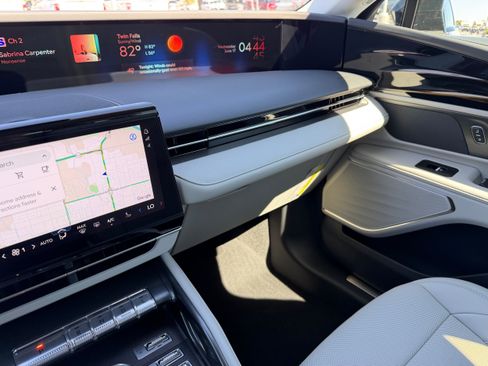 New 2026 Lincoln Nautilus Premier AWD/4WD image 29