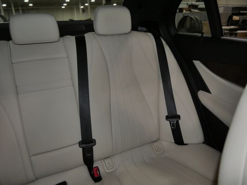 Used 2018 Mercedes-Benz E 300 E 300 image 14