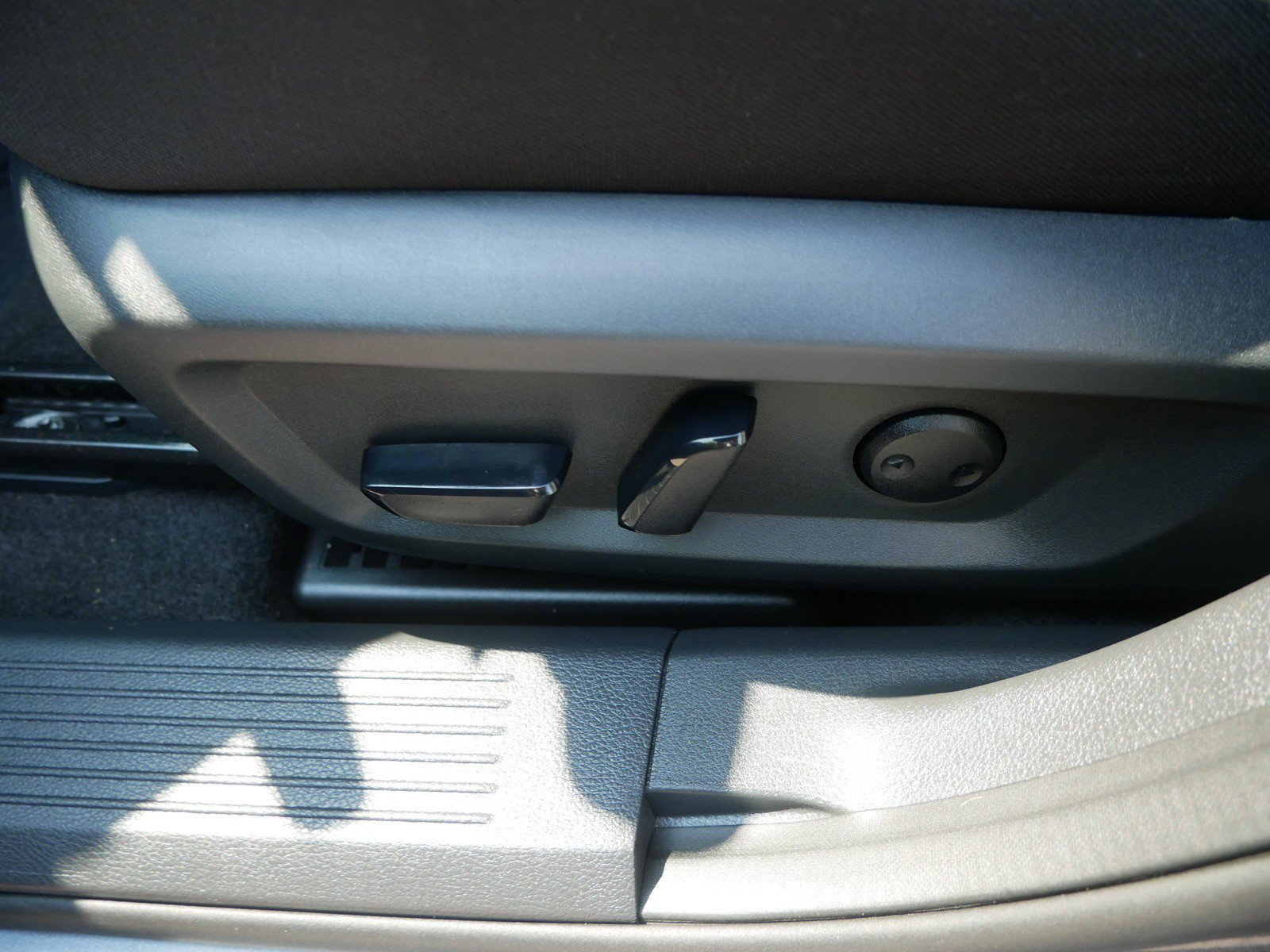 Certified 2023 Nissan Rogue SV AWD/4WD image 15