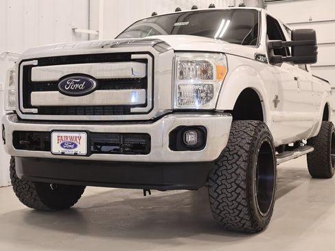 Used 2016 Ford F250 Lariat w/ Lariat Ultimate Package image 5