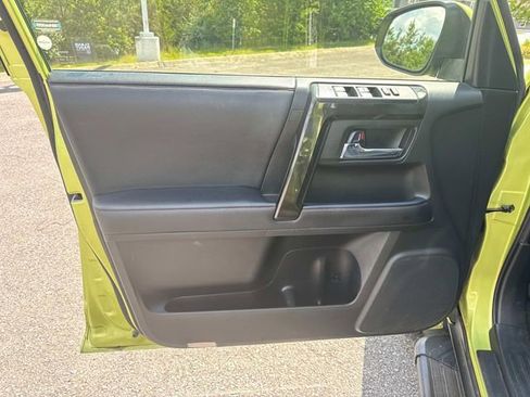 Used 2023 Toyota 4Runner TRD Off-Road Premium w/ Moonroof Package AWD/4WD image 27