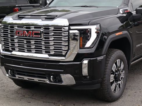 New 2026 GMC Sierra 2500 Denali w/ Snow Plow Prep/Camper Package image 4