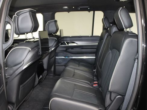 Used 2025 Jeep Grand Wagoneer Series II Obsidian w/ Quick Order Packagew 28T AWD/4WD image 23
