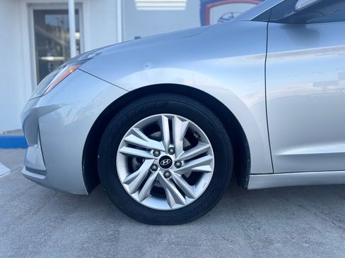 Used 2020 Hyundai Elantra SEL image 16