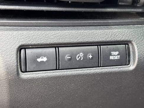 Used 2020 Nissan Altima 2.5 SR FWD image 21