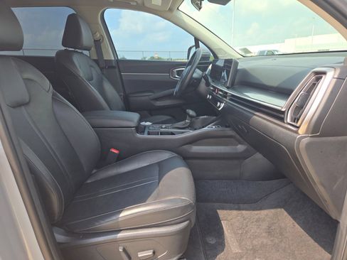 Used 2024 Kia Sorento EX w/ Panoramic Sunroof Package FWD image 25
