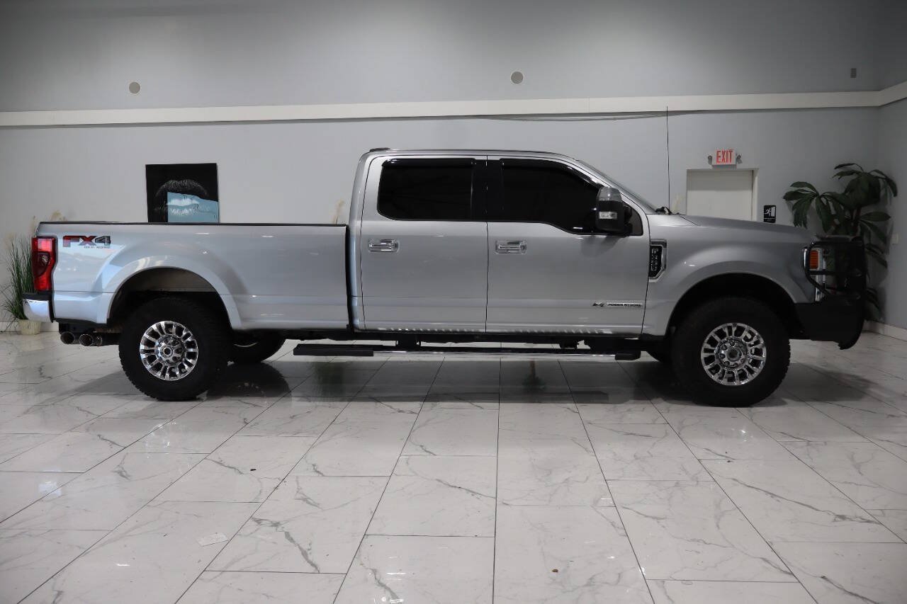 Used 2021 Ford F350 XLT w/ XLT Premium Package AWD/4WD image 4