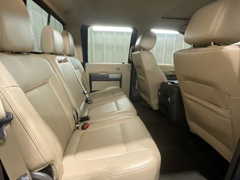 Used 2016 Ford F250 Lariat w/ Chrome Package image 12