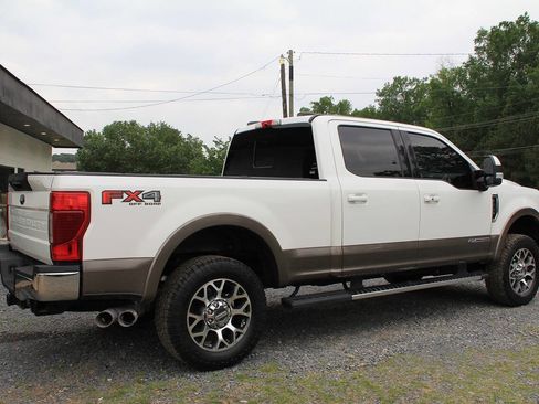 Used 2021 Ford F250 Lariat w/ Lariat Ultimate Package AWD/4WD image 8