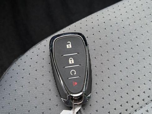 Used 2025 Chevrolet Trax LT w/ LT Convenience Package image 20