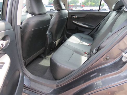 Used 2010 Toyota Corolla S FWD image 18