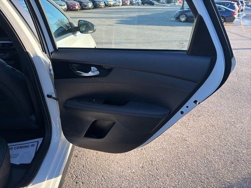 Used 2023 Kia Forte GT-Line image 15