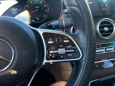 Used 2021 Mercedes-Benz GLC 300 4MATIC image 24