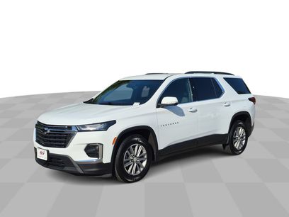 Used 2023 Chevrolet Traverse LT w/ Rear Camera Mirror Package