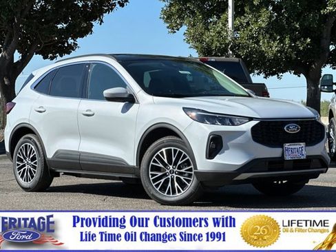 New 2025 Ford Escape SE w/ Class II Trailer Tow Package image 1