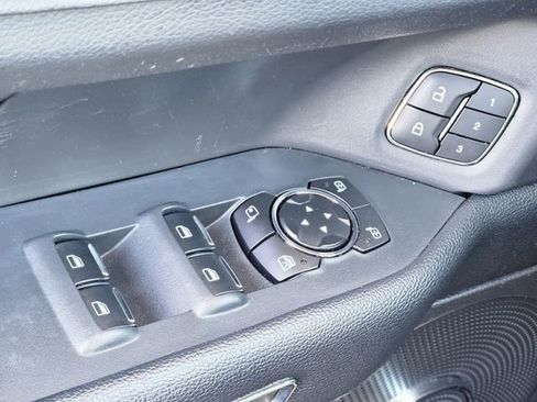 Used 2024 Ford Expedition Max XLT image 21