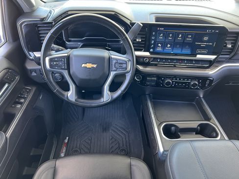 Used 2024 Chevrolet Silverado 3500 LTZ w/ LTZ Convenience Package AWD/4WD image 34