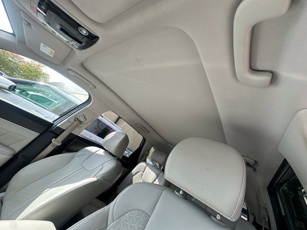 Used 2023 Kia Sorento SX Prestige w/ Panoramic Sunroof Package AWD/4WD image 12