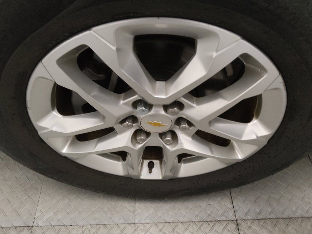 Used 2020 Chevrolet Traverse LS w/ LPO, Floor Liner Package FWD image 31