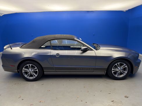 Used 2014 Ford Mustang Premium w/ Comfort Package image 7