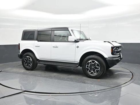 New 2025 Ford Bronco Outer Banks image 10