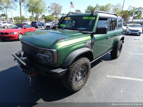 Used 2023 Ford Bronco Everglades image 3