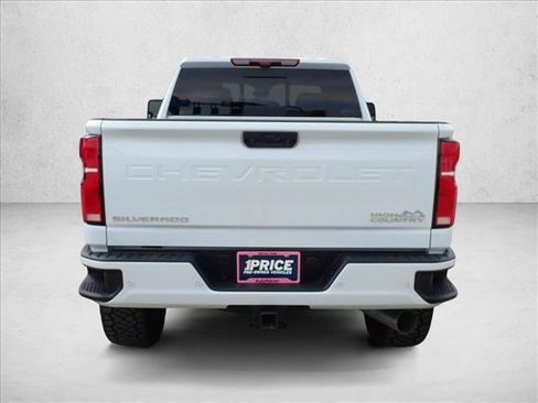 Used 2026 Chevrolet Silverado 2500 High Country w/ High Country Premium Package AWD/4WD image 3